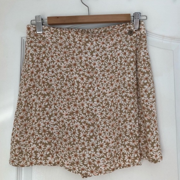 American Eagle Skort - Picture 1 of 4